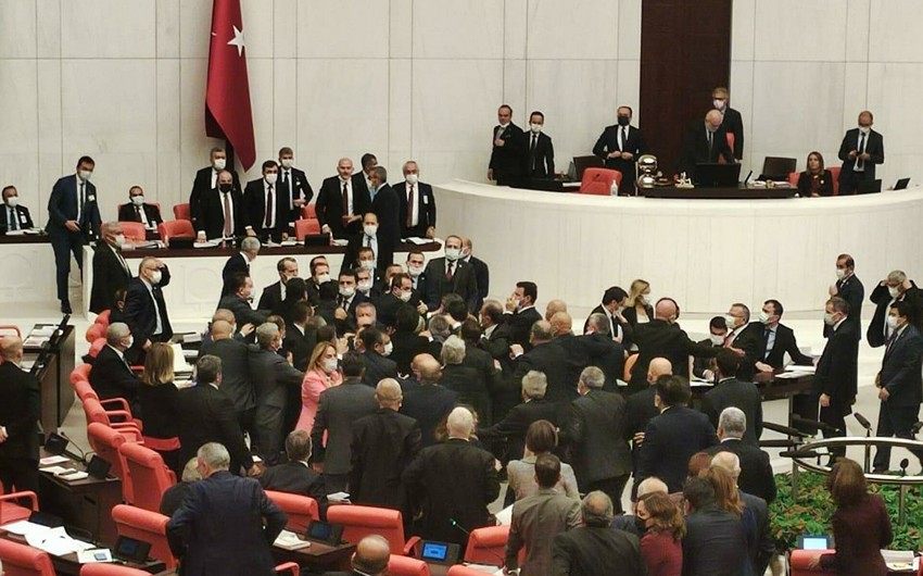 Türkiyə parlamentində DAVA