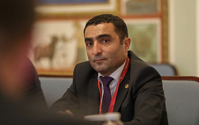 Erməni nazir vəzifəsindən uzaqlaşdırıldı