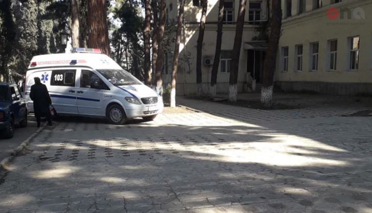 “Azərişıq”ın iki əməkdaşı BIÇAQLANDI