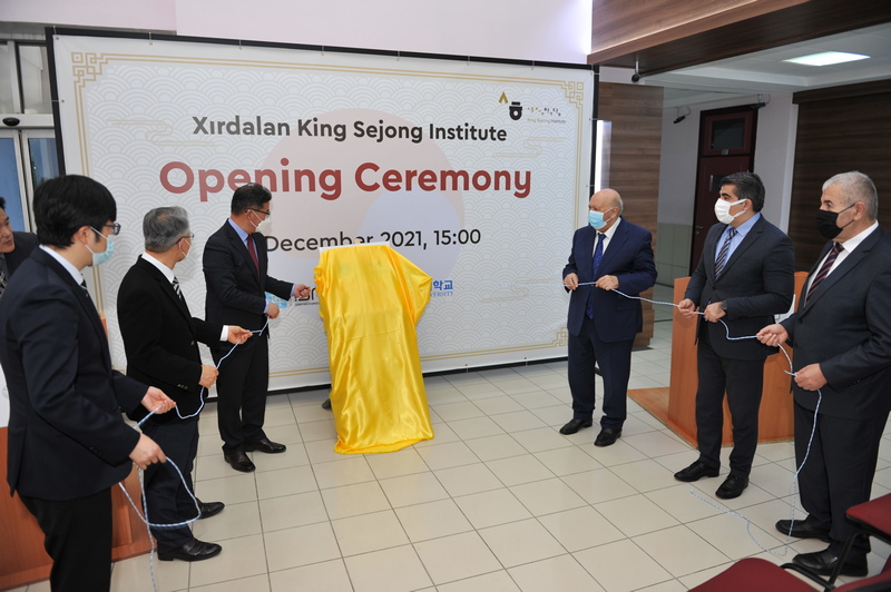 Xırdalanda yeni institut açıldı