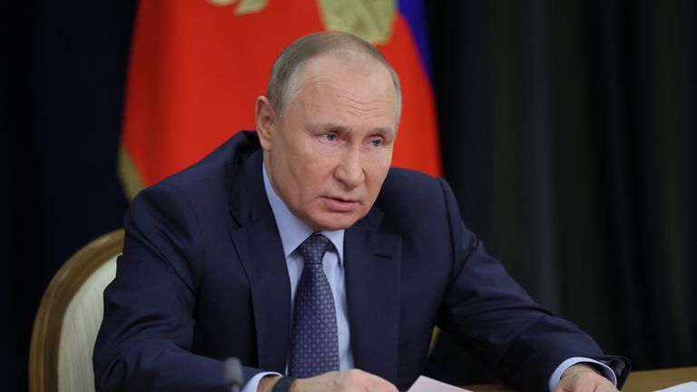 “Donbasda baş verənlər soyqırımı xatırladır” - Putin