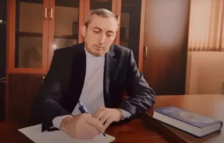 Ramiz Kərəm - Öz nəfəsi olan şair