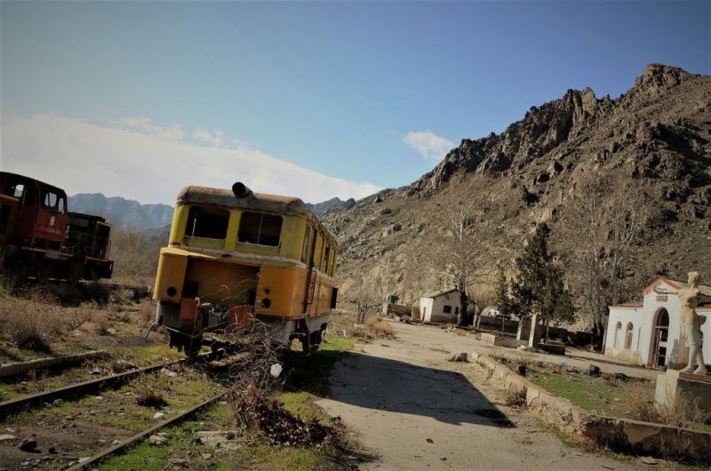 Ermənistanla Azərbaycan arasında çəkiləcək dəmir yolunun xərci AÇIQLANDI