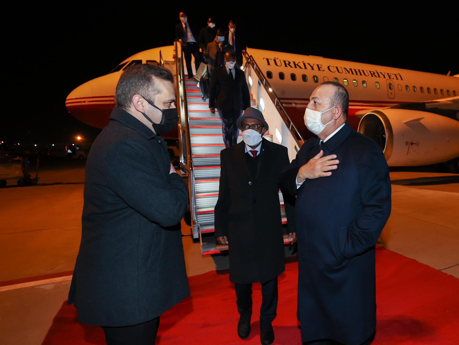 Çavuşoğlu da Pakistana getdi