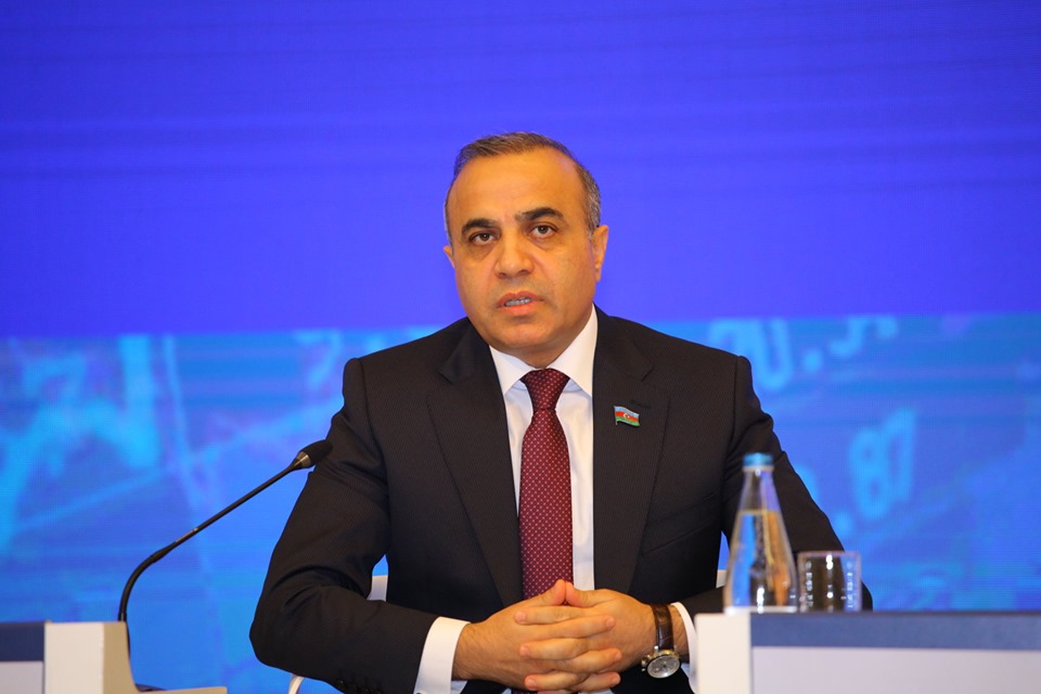 Azay Quliyev “Media haqqında” qanun layihəsinə təkliflər verdi