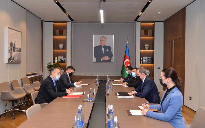 Ceyhun Bayramov Qırğızıstanın Təhlükəsizlik Şurasının sədr müavini ilə görüşüb