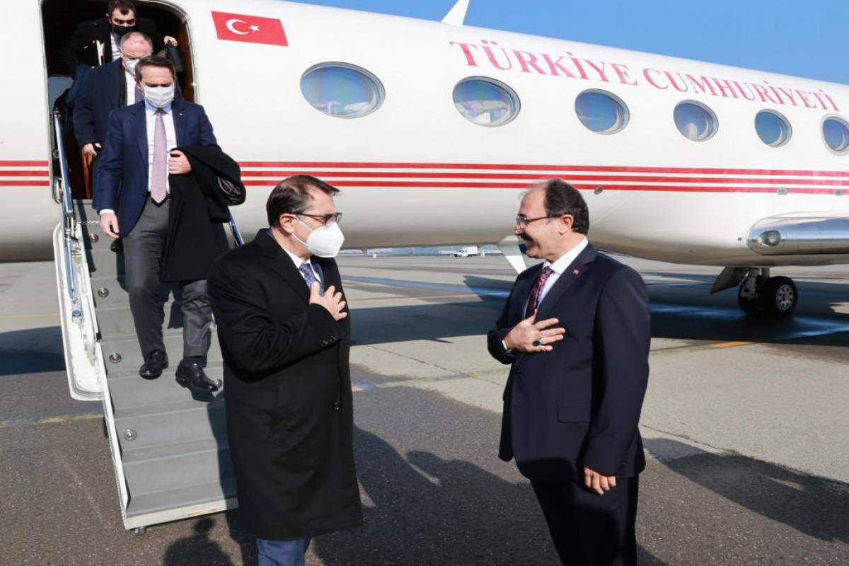 Türkiyəli nazir Bakıya gəldi