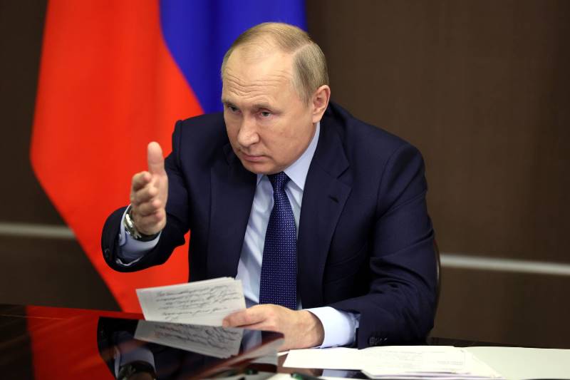 Putin Qarabağdakı sülhməramlılara təşəkkür etdi