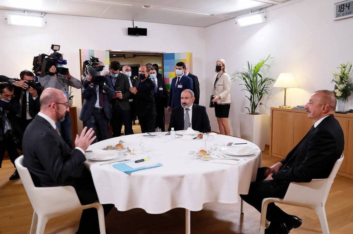 Brüssel görüşündən sonra hadisələr hansı axara YÖNƏLƏCƏK? - ŞƏRH
