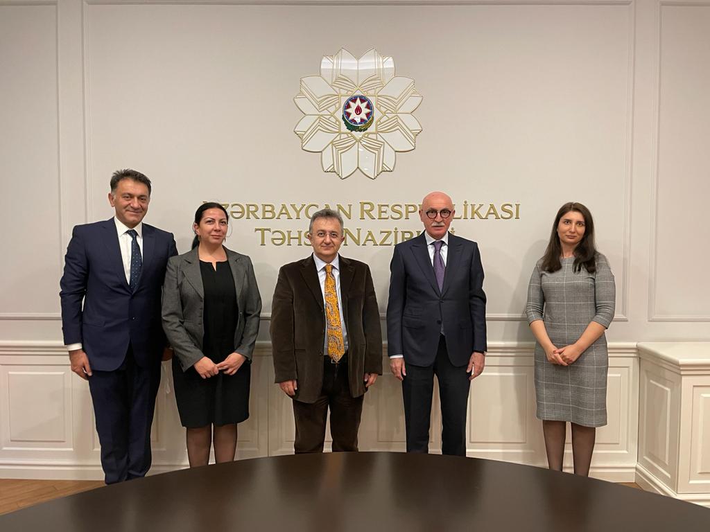 Türkiyəli rektor nazir müavini və deputatlarla görüşdü - FOTO