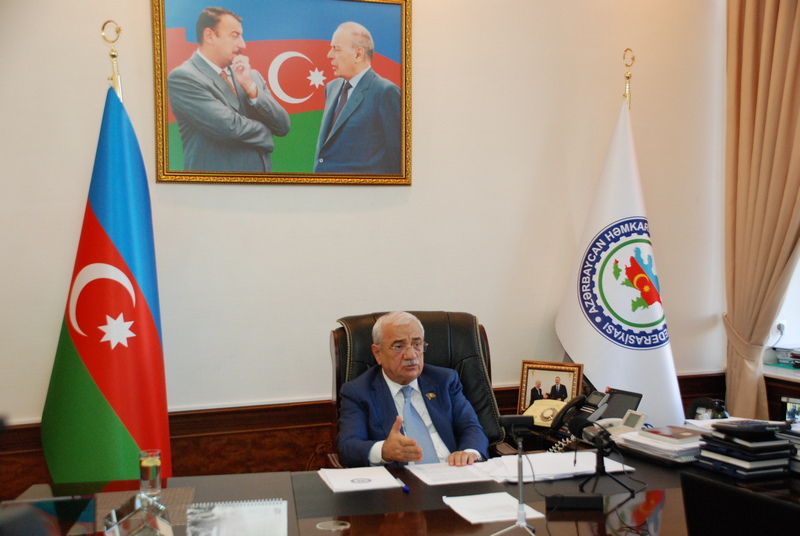 Parlaq gələcəyə doğru inamla addımlayırıq