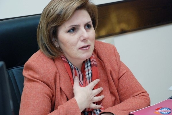 Keçmiş mədəniyyət naziri axtarışa verildi
