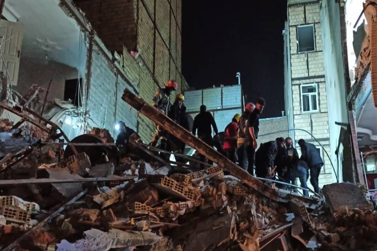 Təbrizdə yaşayış binası uçdu - 5 nəfər öldü, 15-i yaralandı