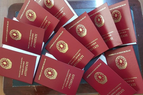 Məktəbi fərqlənmə attestatı ilə bitirənlərin SAYI