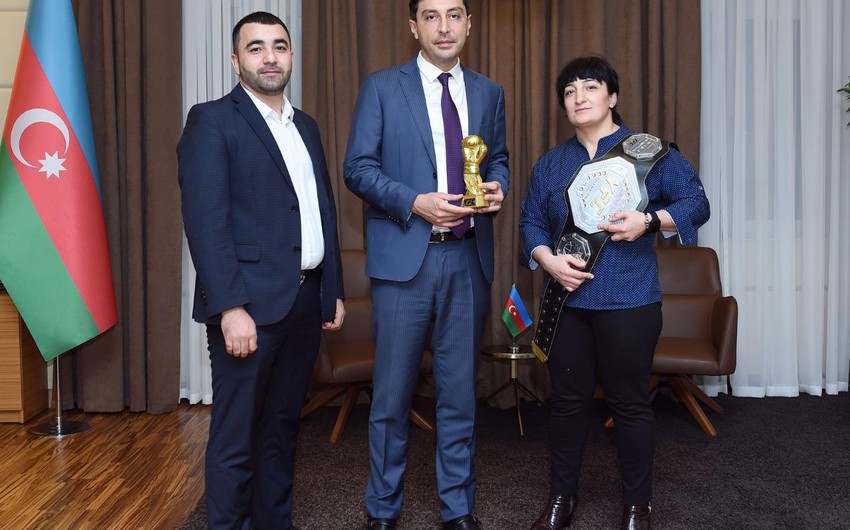 Nazir erməniyə qalib gələn idmançı ilə GÖRÜŞDÜ