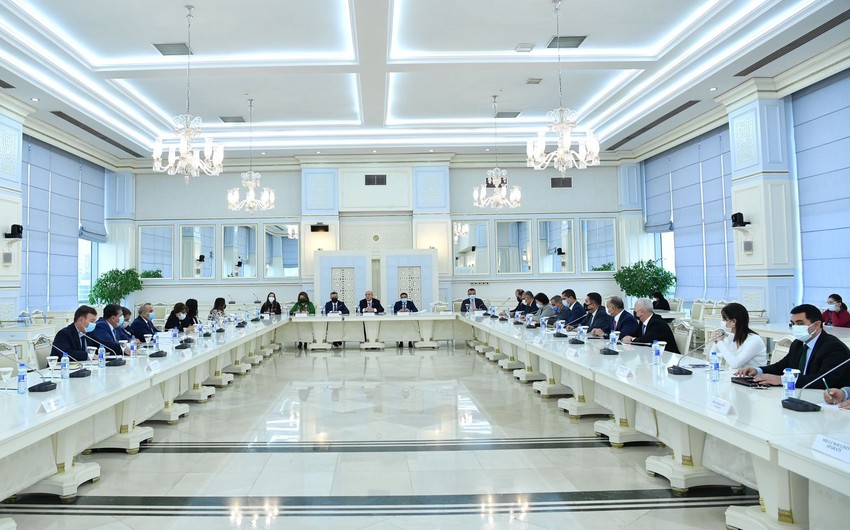 Milli Məclisdə icbari tibbi sığorta ilə bağlı dinləmə