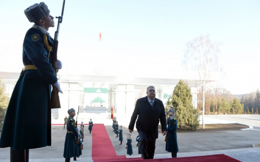 Qırğız Prezidenti Azərbaycan səfirinin etimadnaməsini qəbul edib