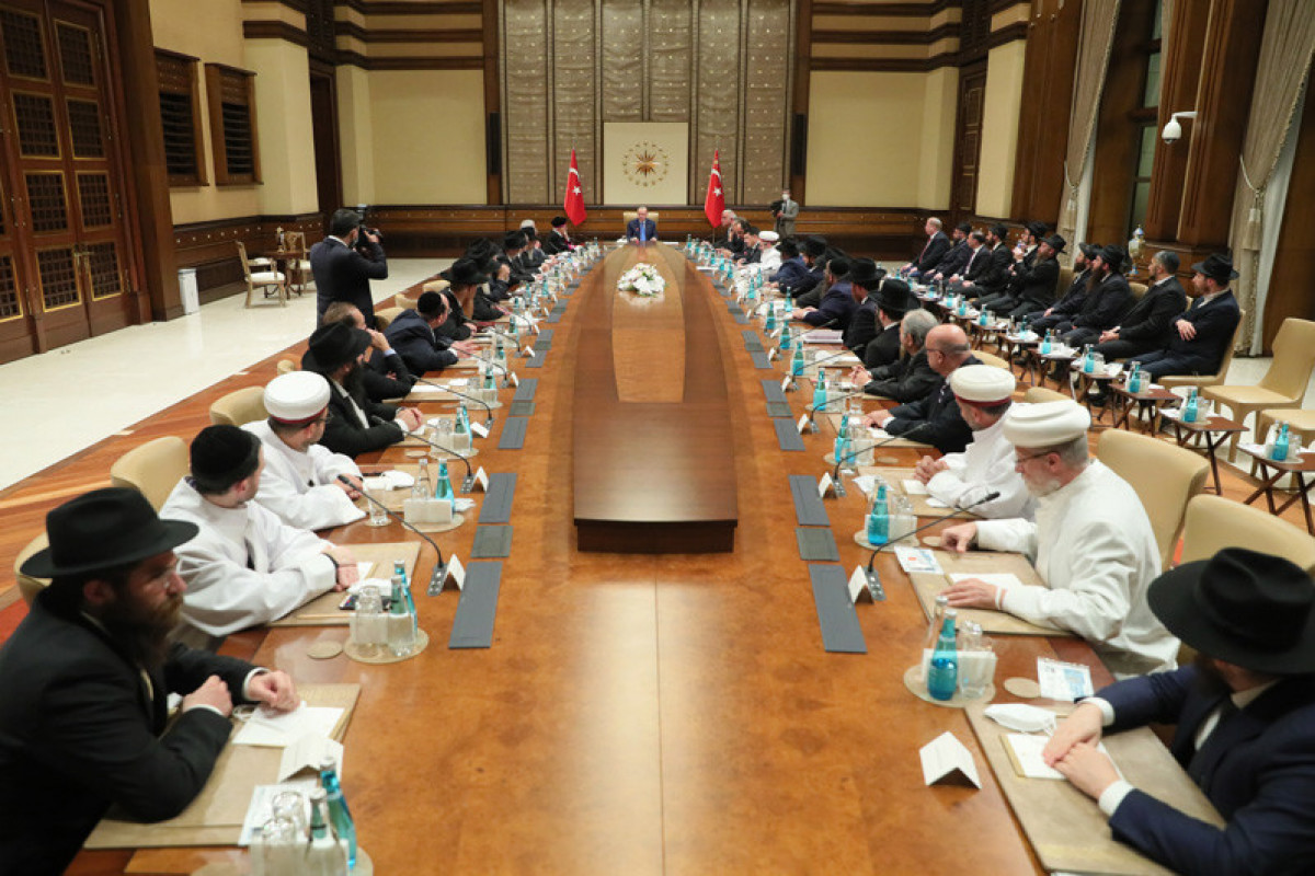 Ərdoğan yəhudi ravvinlərlə görüşdü