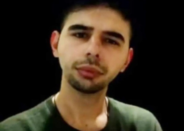İnsanları şantaj edən gənc qandallandı