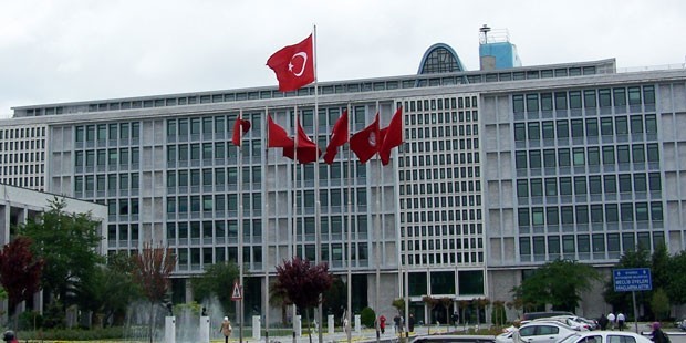 Polis İstanbul bələdiyyəsində axtarışlara başlayıb
