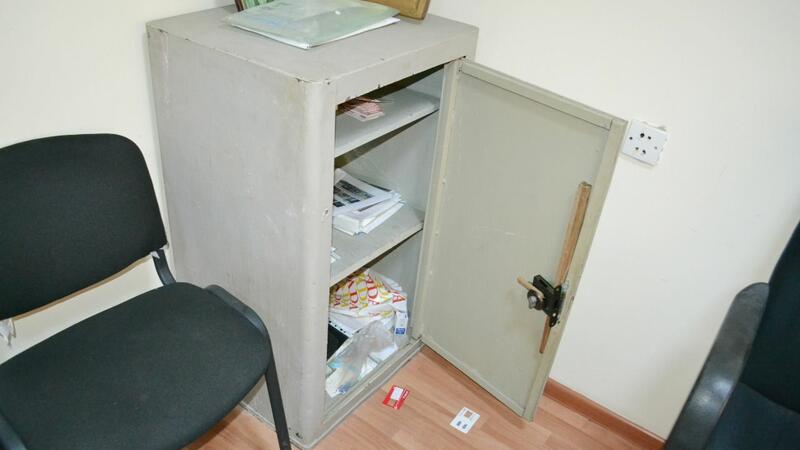Ofisdən 8600 manat OĞURLANDI