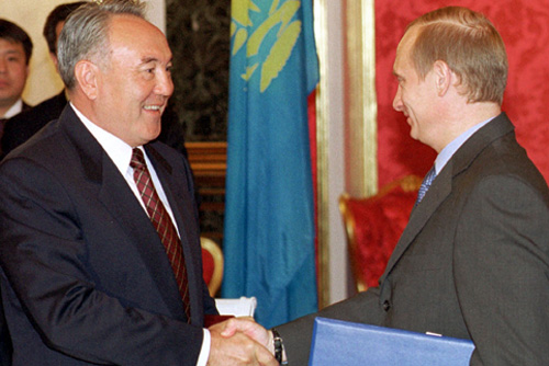 Putin və Nazarbayev təkbətək görüşüb