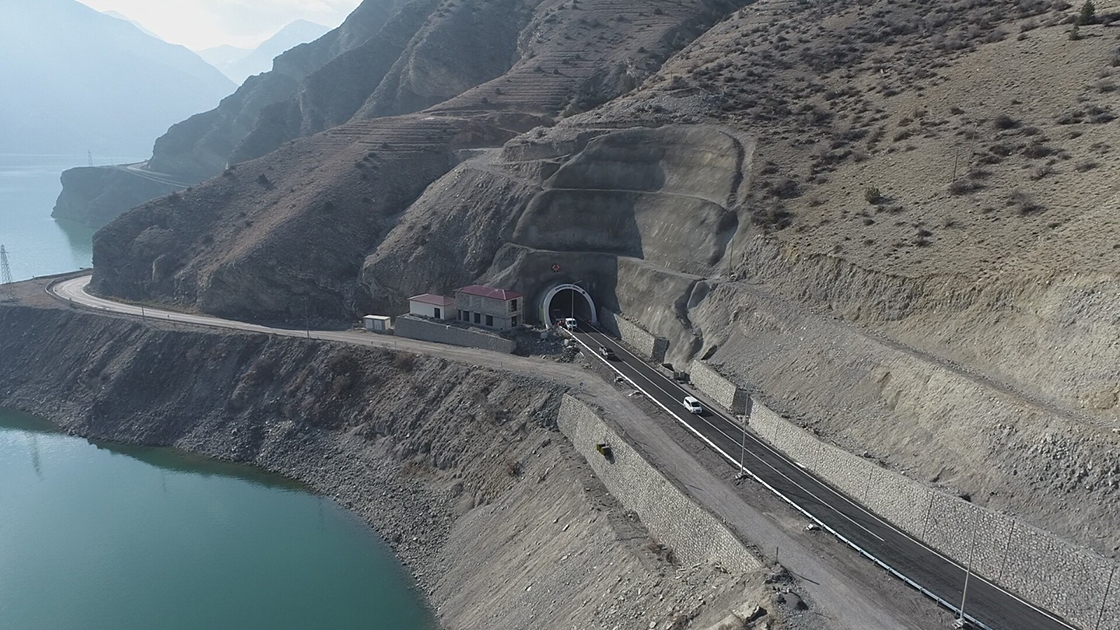 Türkiyəni Qafqaza birləşdirəcək tunel AÇILIR