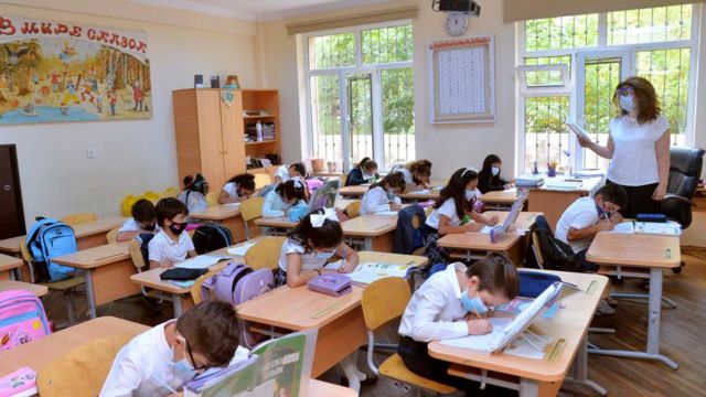 Dərslər bu tarixdə BAŞLANIR