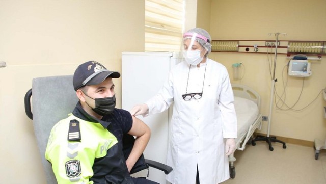 Polislərə buster doza vurulur