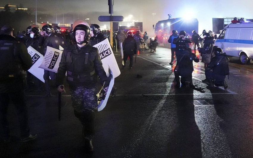 Qazaxıstandakı aksiyalarda 95 polis xəsarət alıb, 200 etirazçı saxlanılıb