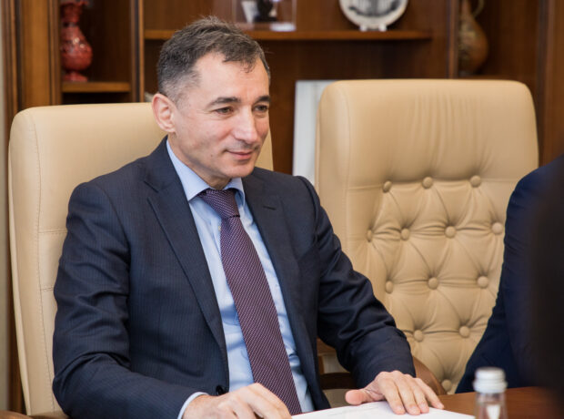 Səfir onun adından yayılan bəyanatları TƏKZİB ETDİ