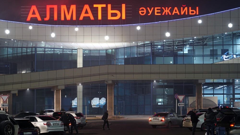 Qazaxıstanın bir neçə hava limanı fəaliyyətini dayandırdı