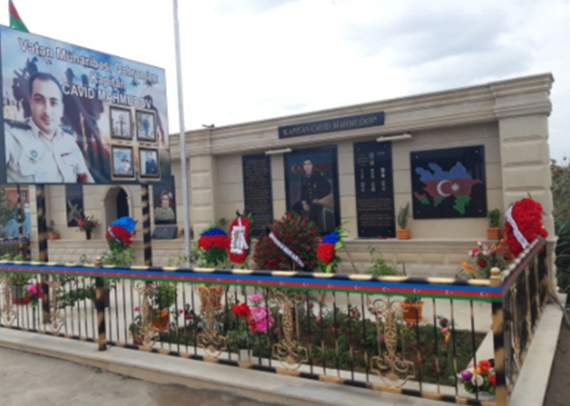Şəhidin abidəsinin qarşısından gül dibçəkləri oğurlandı