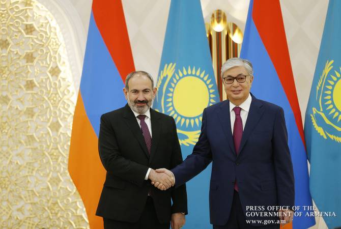 Tokayev Paşinyana TƏŞƏKKÜR ETDİ  