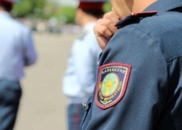 Nur-sultan polisi evlərdə araşdırmalara başladı