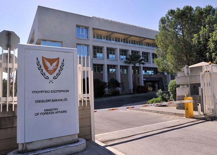 Kiprli nazirin istefa səbəbi