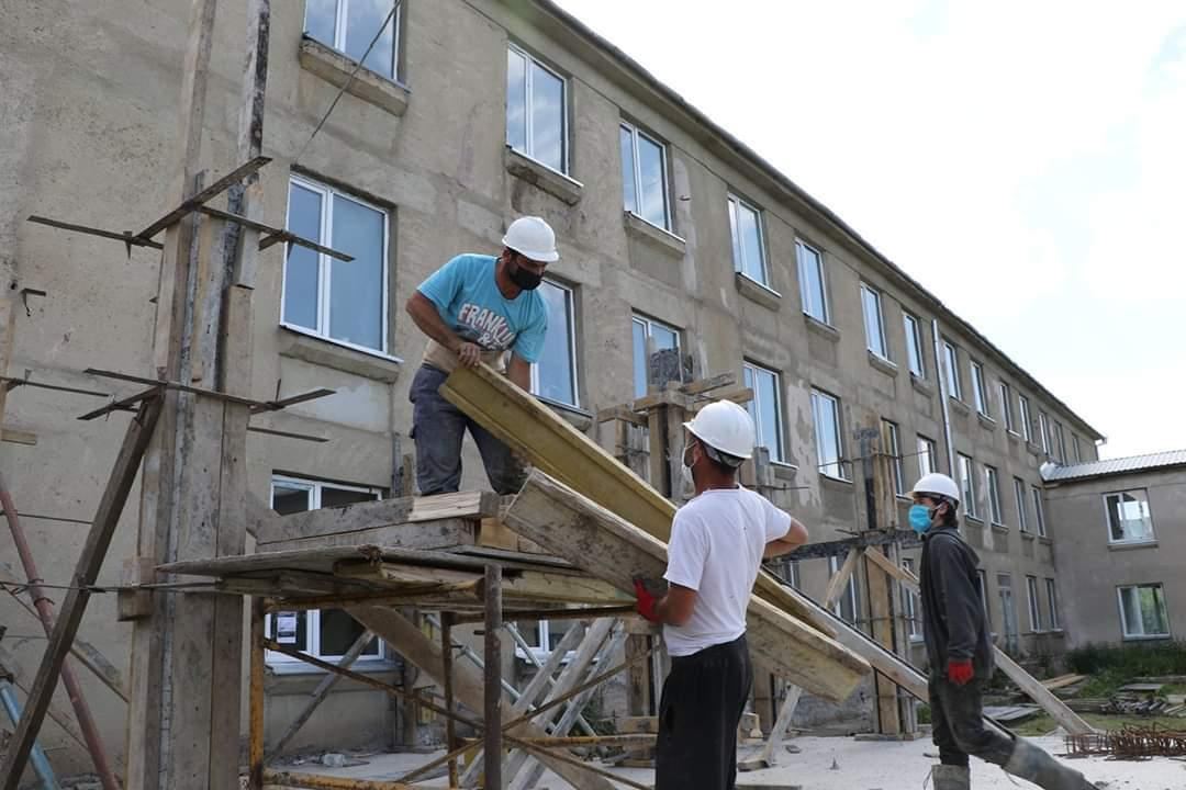 Ölkə üzrə 55 məktəbdə təmir-tikinti işləri aparılır
