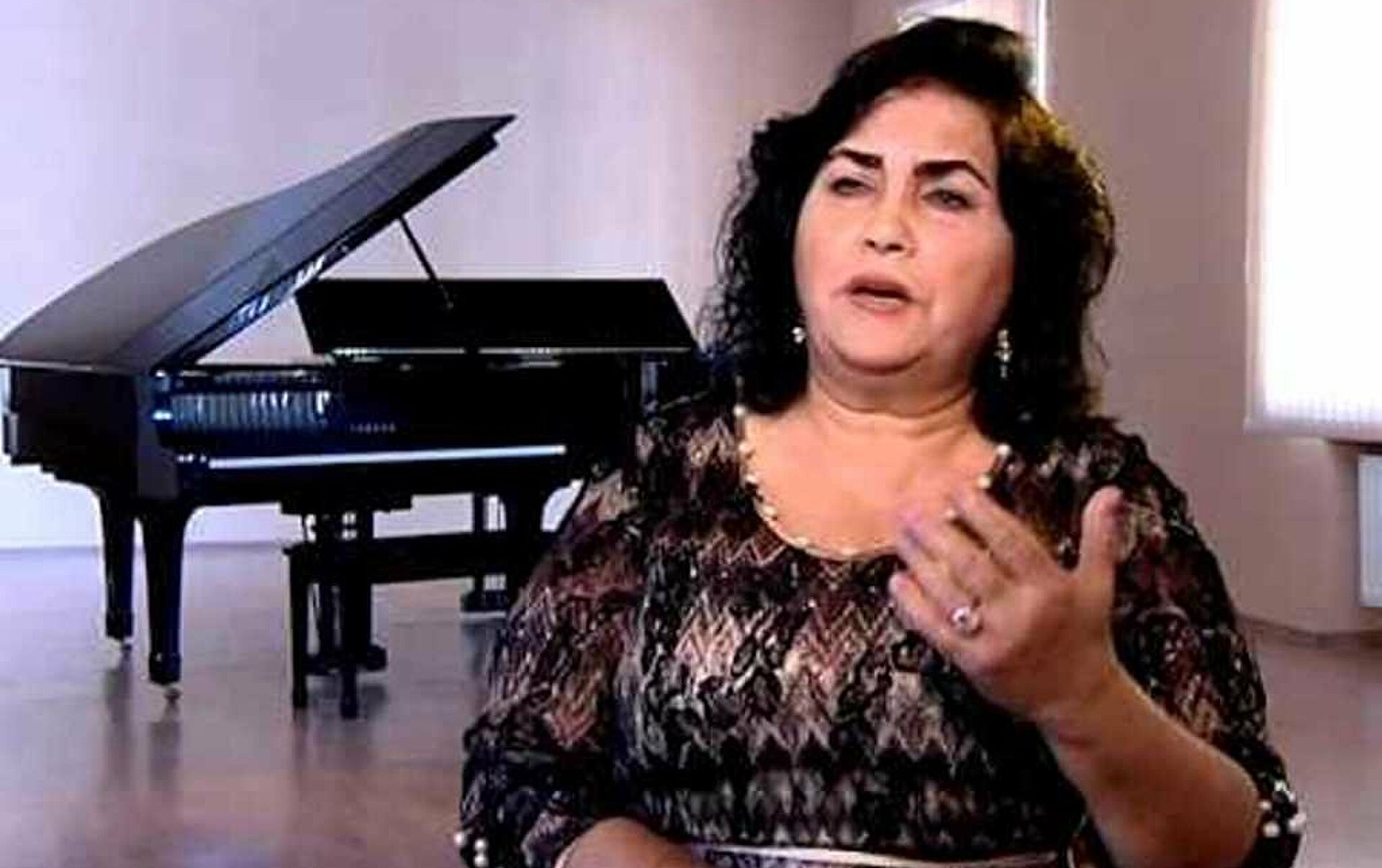 Şəfiqə Eyvazova xəstəxanadan evə buraxıldı