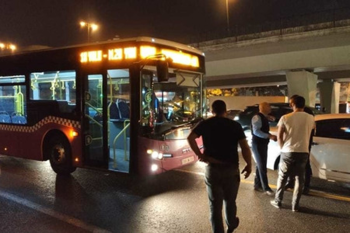  Bakıda avtobusla 