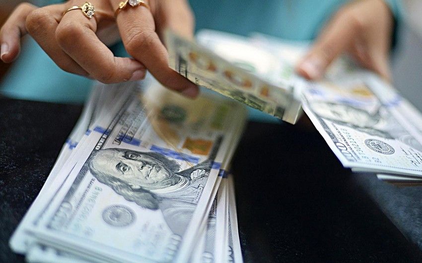 Banklar dolların alış qiymətini qaldırdı - SİYAHI