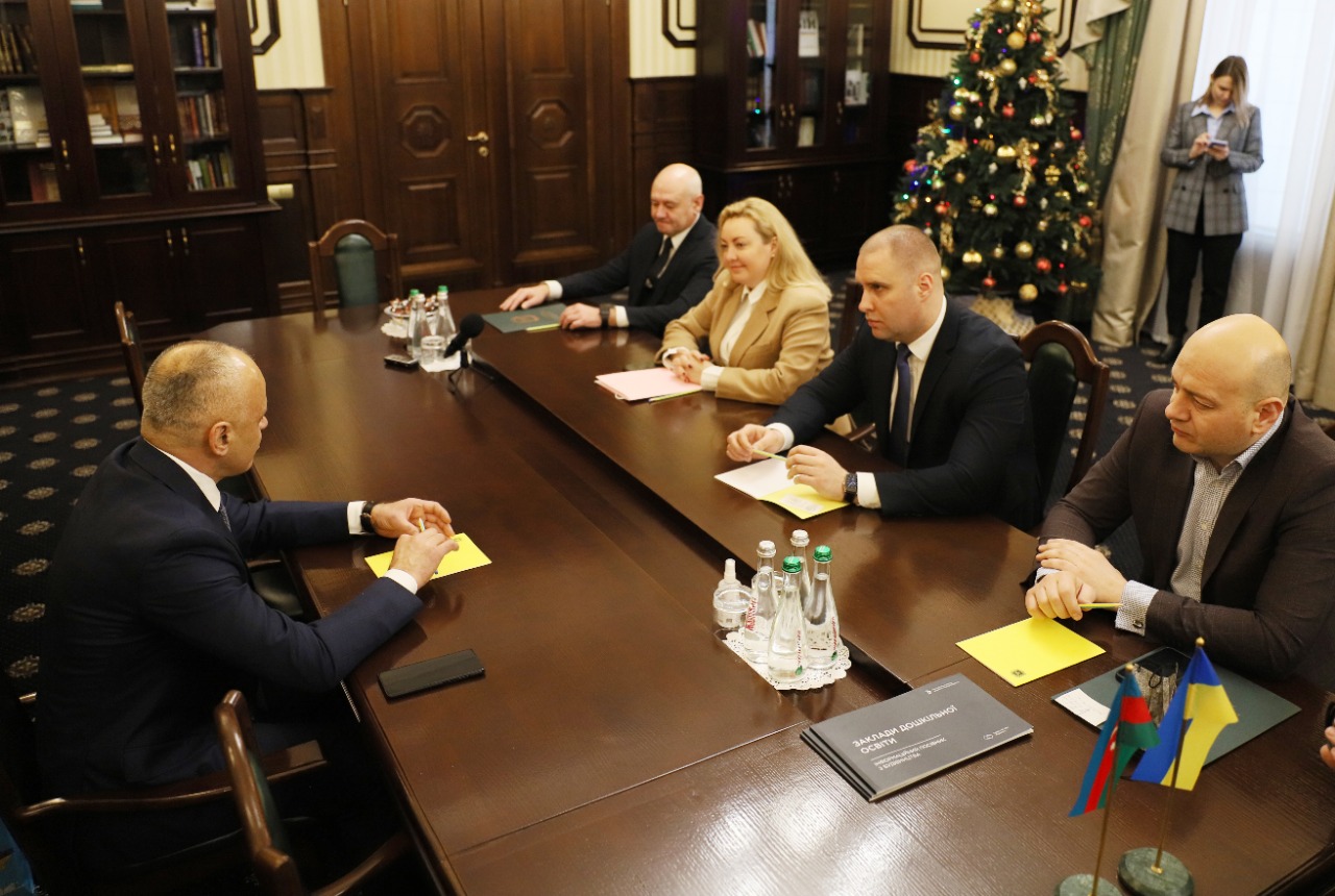 Xarkov qubernatoru Azərbaycanın fəxri konsulu ilə müzakirə apardı