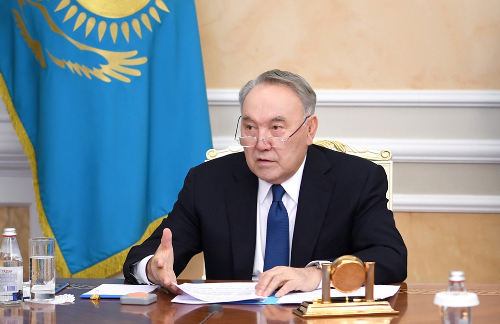 Nazarbayev hardadır, Elbası sağdırmı?..