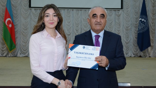 UNEC İqtisadi Forumun təşkilatçıları mükafatlandırıldı - FOTOLAR