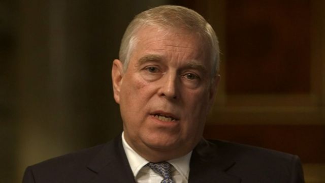 Kraliçanın oğlu bütün titullarından məhrum edildi