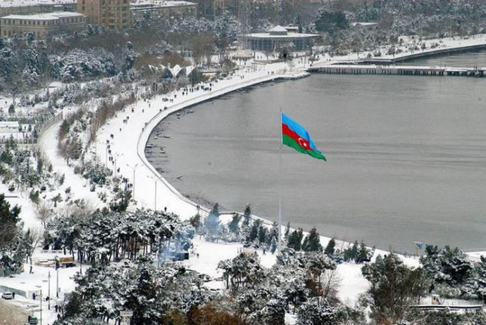 Bakıya qar yağır - Bölgələrdə 14 dərəcə şaxta var