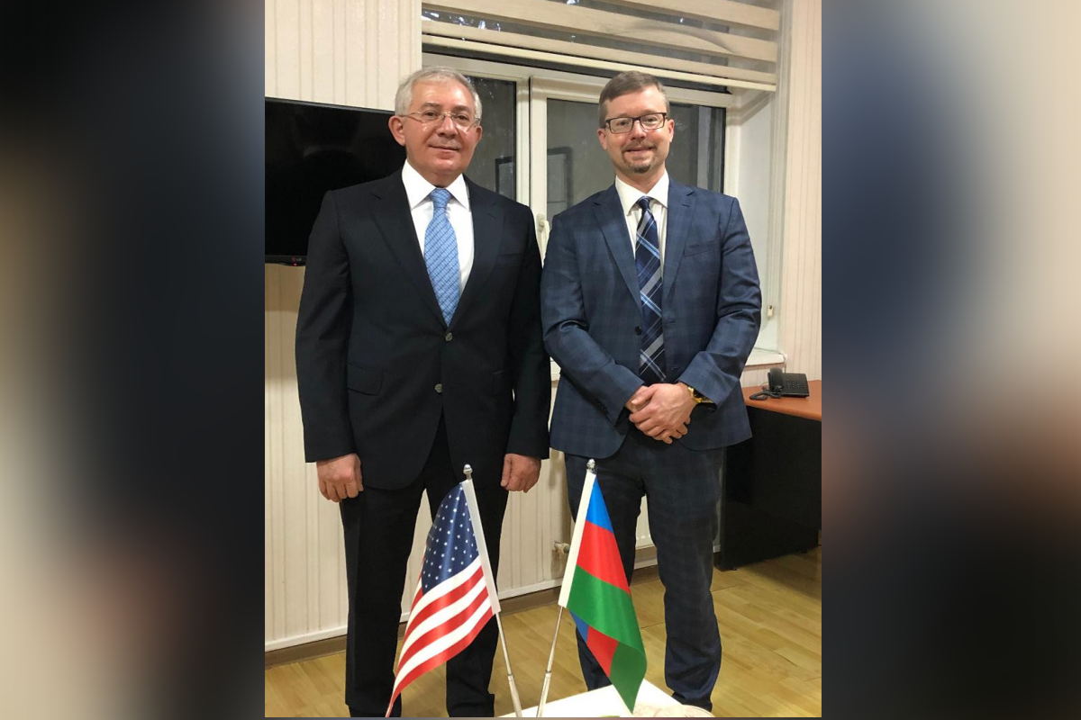 Amerikalı diplomat DİN-in sığınacağında