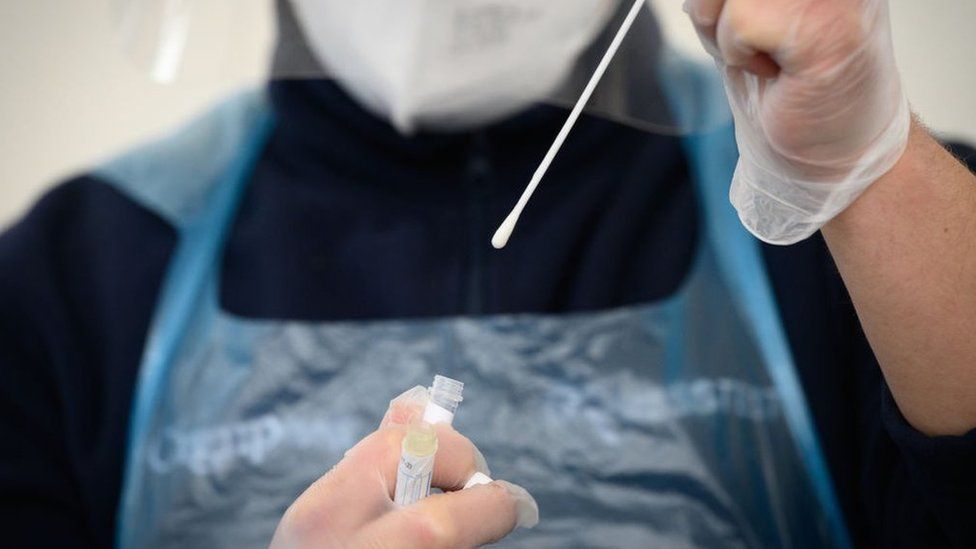 Türkiyədə COVID testi ilə bağlı ləğv edilən qərar yenidən qüvvəyə mindi