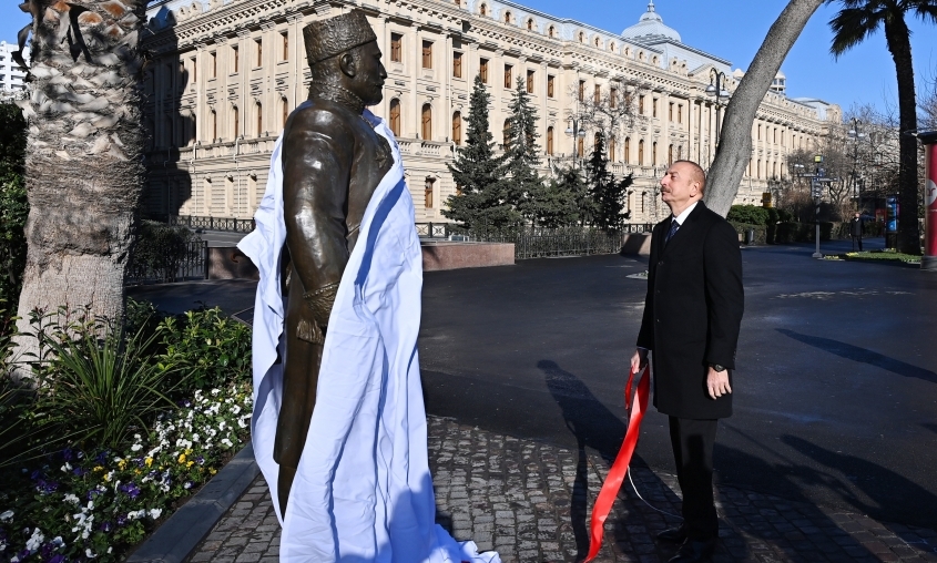 İlham Əliyev: Tağıyevin xaricə göndərdiyi tələbələrin arasında mənim babam da olub - FOTOLAR