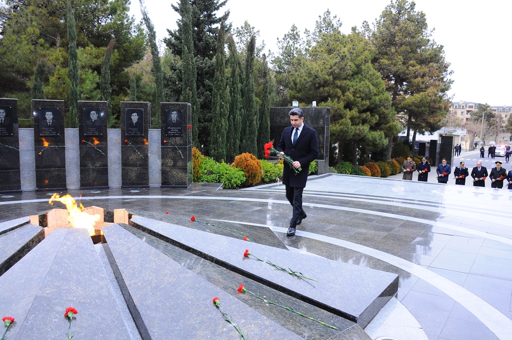 20 Yanvar şəhidləri yad edilib - FOTOLAR