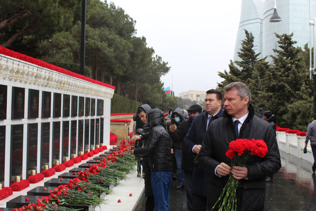 Səfir: “Azərbaycan xalqının acısına şərikik” - FOTO